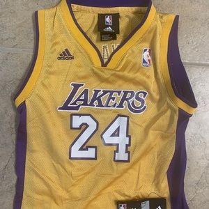 Lakers Kobe Bryant Size 5-6 jersey